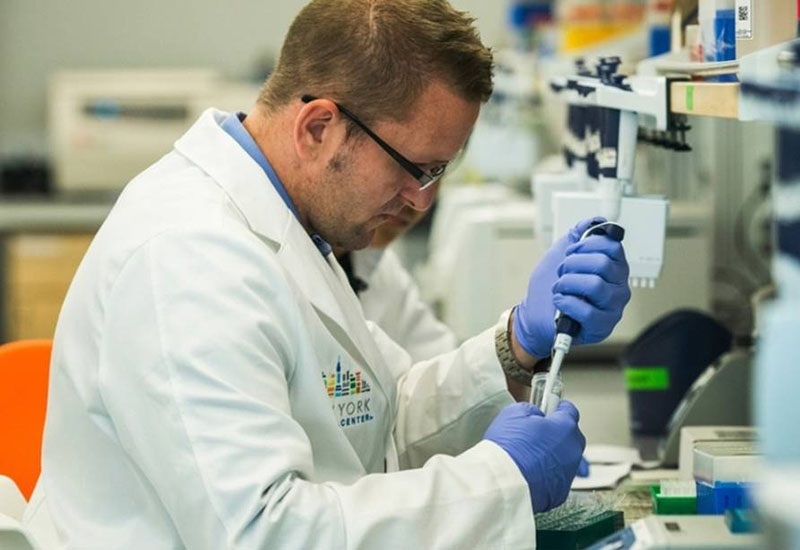 Pesquisadores criam exame de sangue para medir risco de Alzheimer